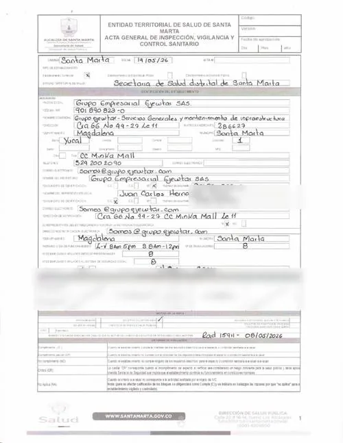 Concepto sanitario favorable – lavado de tanques de GRUPO EMPRESARIAL EJECUTAR S.A.S. (FumiCenter) — primera página, datos personales cubiertos