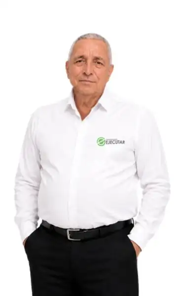 Luis Carlos Hernández Viña — Ayudante y conductor · FumiCenter